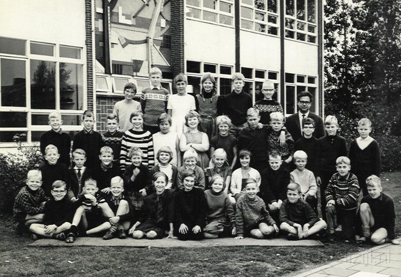 Schoolfoto Tasveld klas 5 1965 - 1966.jpg